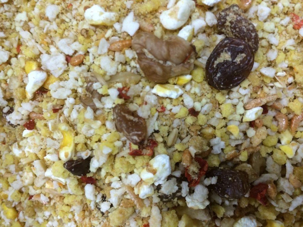 Pastone all'uovo con noci e peperoncino macinato